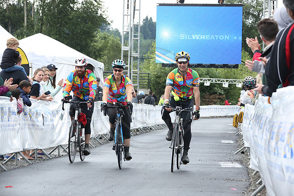 FL – A2 TEAMS –FINISH LINE – 3 –  WHEELS 2 HEALS –  RTCCVA – Sombilon Photography-4