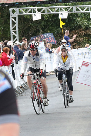 FL – A2 TEAMS –FINISH LINE – 1 – BRANICACS Cycling team –  RTCCVA – Sombilon Photography-25