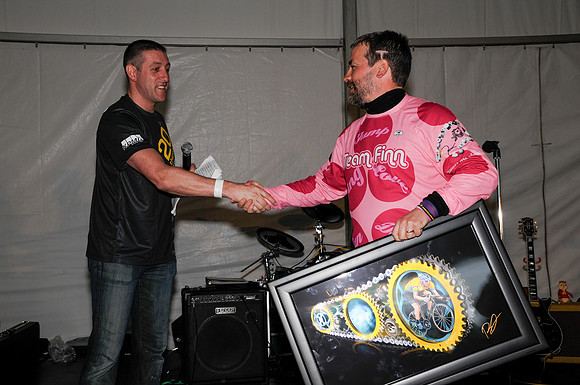 CAMP -INSPIRATIONAL SPEECHES- BCCF RTCC PASSION CHASER AWARDS PRESENATION  -  2012 RIDE TO CONQUER CANCER - BC Cancer Foundation - Photos by Ron Sombilon Photography-28-TEAM FINN