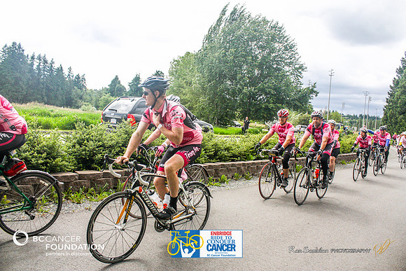 DAY 2 ROUTE -RIDERS ON ROUTE AT THE 2012 RIDE TO CONQUER CANCER - BC Cancer Foundation - Photos by Ron Sombilon Photography-57-TEAM FINN-WEB