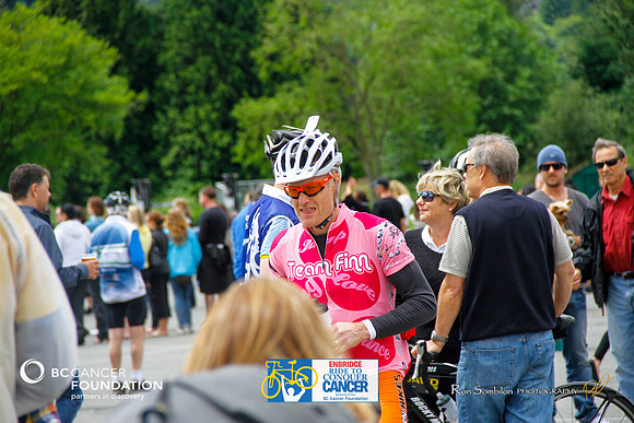 FINISH LINE-CREW VOLUNTEERS FRIENDS AND FAMILY  - 2012 RIDE TO CONQUER CANCER - BC Cancer Foundation - Photos by Ron Sombilon Photography-43-TEAM FINN-WEB