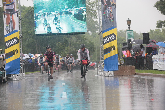 FINISH 1 - TheRideTO - SOMBILON PHOTO-3720