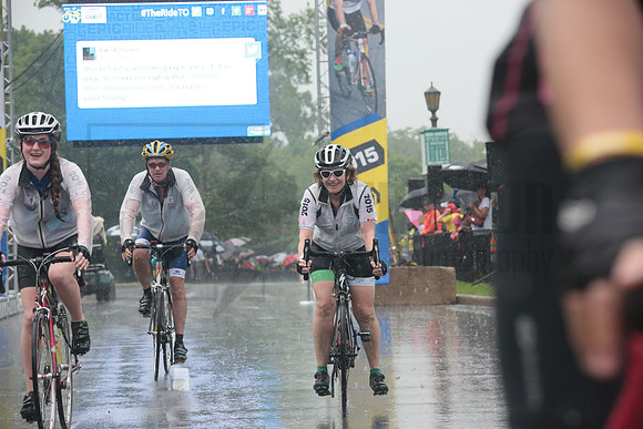 FINISH 1 - TheRideTO - SOMBILON PHOTO-3729