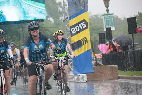 FINISH 1 - TheRideTO - SOMBILON PHOTO-4025