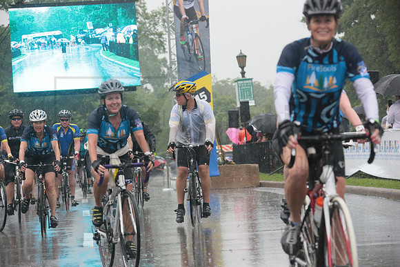 FINISH 1 - TheRideTO - SOMBILON PHOTO-4032