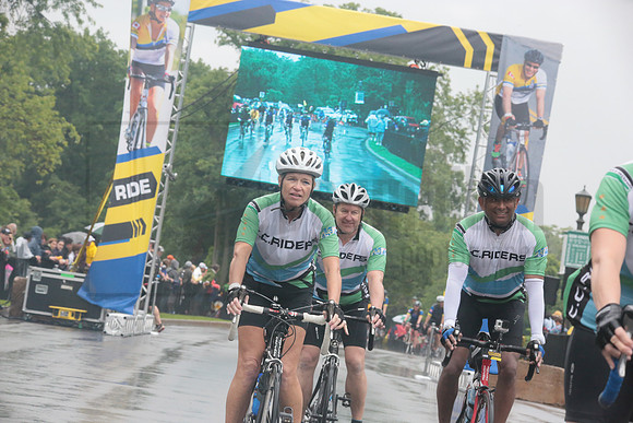 FINISH 1 - TheRideTO - SOMBILON PHOTO-0924