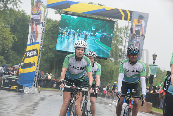 FINISH 1 - TheRideTO - SOMBILON PHOTO-0925