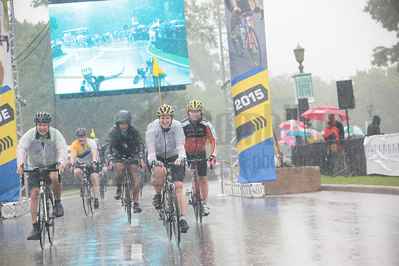 FINISH 1 - TheRideTO - SOMBILON PHOTO-0273
