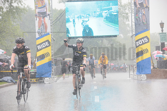 FINISH 1 - TheRideTO - SOMBILON PHOTO-0208