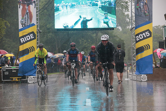 FINISH 1 - TheRideTO - SOMBILON PHOTO-4574
