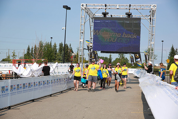 FINISH LINE – VOLUNTEERS-FAMILY-CREW  –ALBERTA RTCC 2013–  Sombilon Photography-72