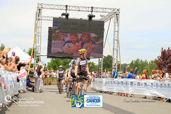 BRAINIACS - Finish Line –2013 RIDE TO CONQUER CANCER –BCCF – Ron Sombilon Photography-52-