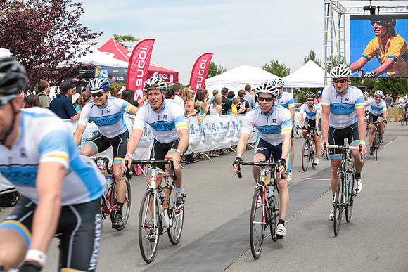FINISH LINE - 2013 RTCC – Ron Sombilon Photography Team-453