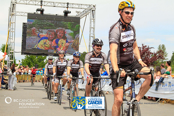 BRAINIACS - Finish Line –2013 RIDE TO CONQUER CANCER –BCCF – Ron Sombilon Photography-54-