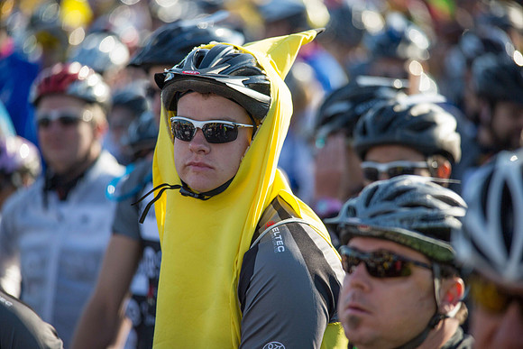 BRAINIACS  - Team en route –2013 RIDE TO CONQUER CANCER –BCCF – Ron Sombilon Photography-25