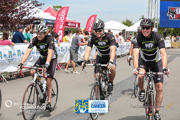 FINISH LINE - 2013 RTCC – Ron Sombilon Photography Team-424-