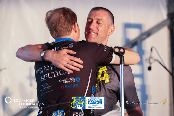CAMP – SPEECHES – ART AWARD –2013 RIDE TO CONQUER CANCER –BC CANCER FOUNDATION – Ron Sombilon Photography_-103-