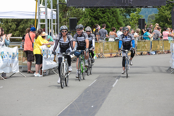 BRAINIACS - Finish Line –2013 RIDE TO CONQUER CANCER –BCCF – Ron Sombilon Photography-34