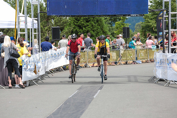 FINISH LINE - 2013 RTCC – Ron Sombilon Photography Team-415