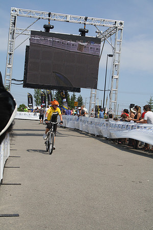 FINISH LINE – HEROES CROSSING –ALBERTA RTCC 2013–  Ron Sombilon Photography-372