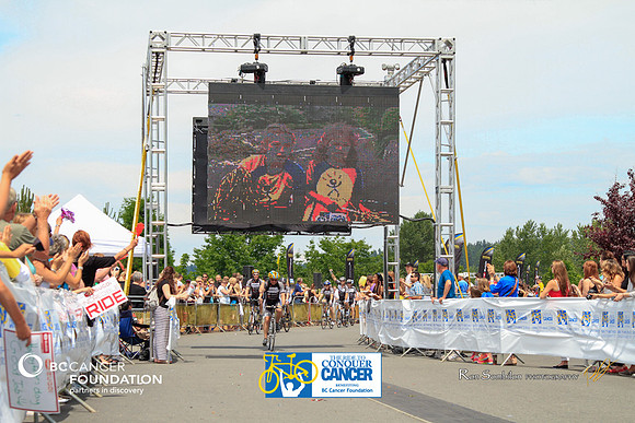 BRAINIACS - Finish Line –2013 RIDE TO CONQUER CANCER –BCCF – Ron Sombilon Photography-40-WEB
