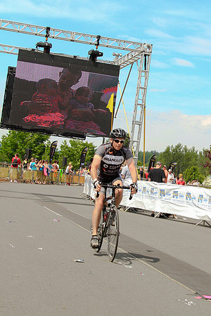 BRAINIACS - Finish Line –2013 RIDE TO CONQUER CANCER –BCCF – Ron Sombilon Photography-93