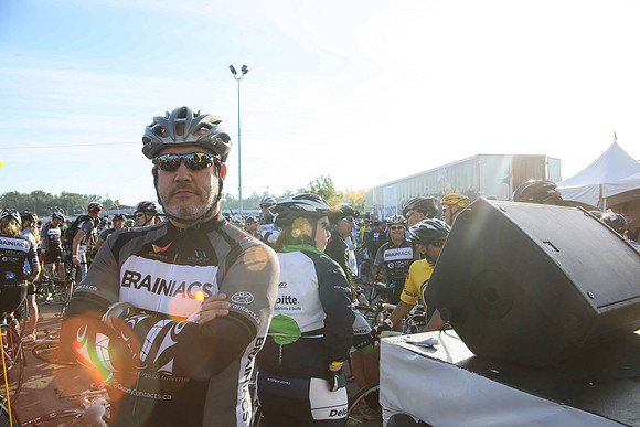 BRAINIACS  - Team en route –2013 RIDE TO CONQUER CANCER –BCCF – Ron Sombilon Photography-14