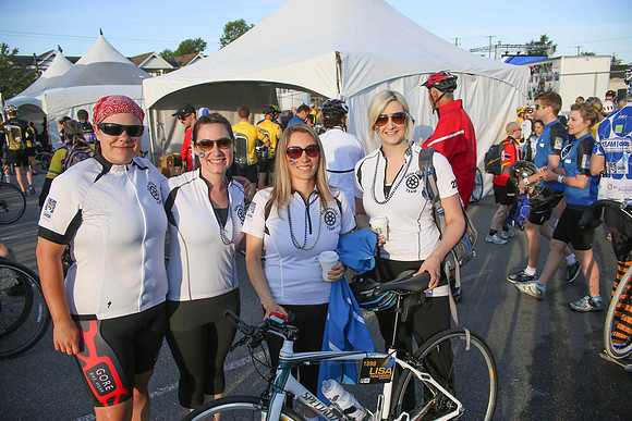 Advantage Team -2013 RIDE TO CONQUER CANCER –BC CANCER FOUNDATION – Ron Sombilon Photography_