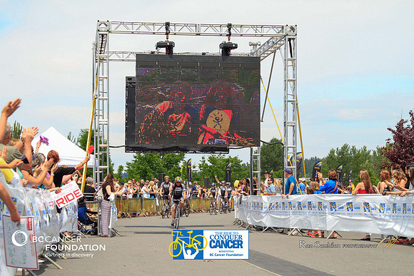 BRAINIACS - Finish Line –2013 RIDE TO CONQUER CANCER –BCCF – Ron Sombilon Photography-40-