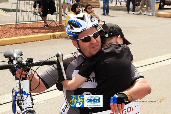 BRAINIACS - Finish Line –2013 RIDE TO CONQUER CANCER –BCCF – Ron Sombilon Photography-4-WEB
