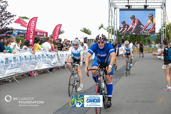 FINISH LINE - 2013 RTCC – Ron Sombilon Photography Team-397-