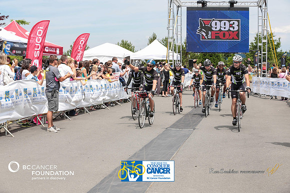 FINISH LINE - 2013 RTCC – Ron Sombilon Photography Team-422-