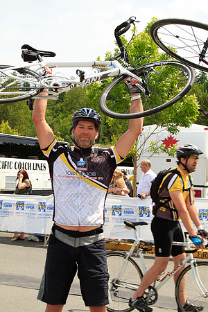 FINISH LINE - 2013 RTCC – Ron Sombilon Photography Team-206