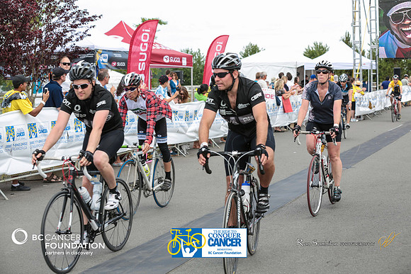 FINISH LINE - 2013 RTCC – Ron Sombilon Photography Team-195-WEB