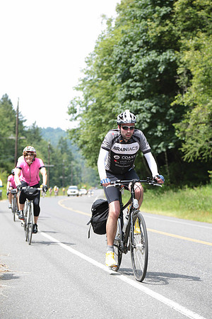 BRAINIACS  - Team en route –2013 RIDE TO CONQUER CANCER –BCCF – Ron Sombilon Photography-149