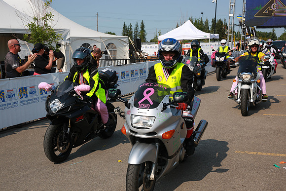 FINISH LINE – VOLUNTEERS-FAMILY-CREW  –ALBERTA RTCC 2013–  Sombilon Photography-45