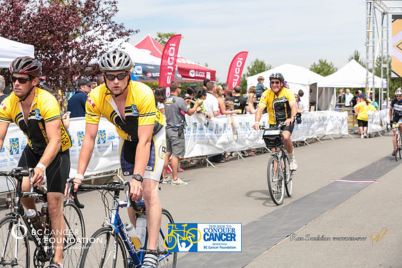 FINISH LINE - 2013 RTCC – Ron Sombilon Photography Team-437-