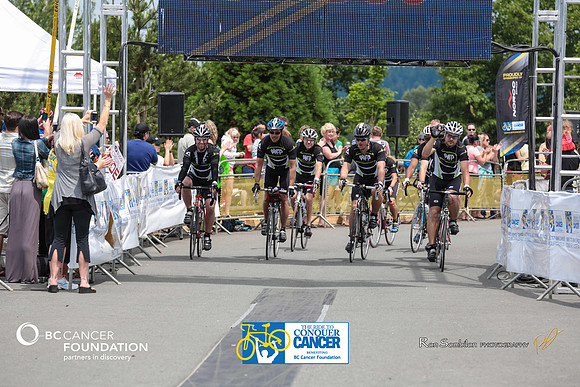 FINISH LINE - 2013 RTCC – Ron Sombilon Photography Team-419-