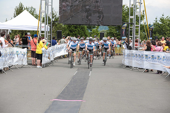 FINISH LINE - 2013 RTCC – Ron Sombilon Photography Team-450