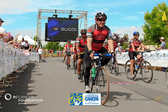 The Motley Crew -finish line –2013 RIDE TO CONQUER CANCER –BC CANCER FOUNDATION – Ron Sombilon Photography_-16-WEB