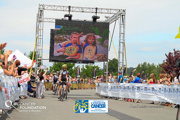 BRAINIACS - Finish Line –2013 RIDE TO CONQUER CANCER –BCCF – Ron Sombilon Photography-48-