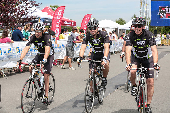 FINISH LINE - 2013 RTCC – Ron Sombilon Photography Team-424