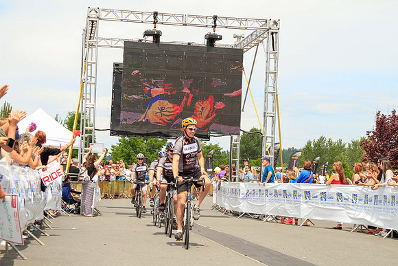 BRAINIACS - Finish Line –2013 RIDE TO CONQUER CANCER –BCCF – Ron Sombilon Photography-51