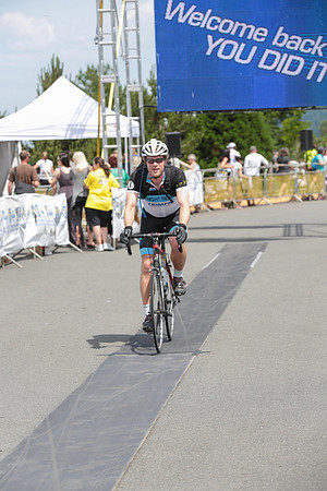 FINISH LINE - 2013 RTCC – Ron Sombilon Photography Team-264