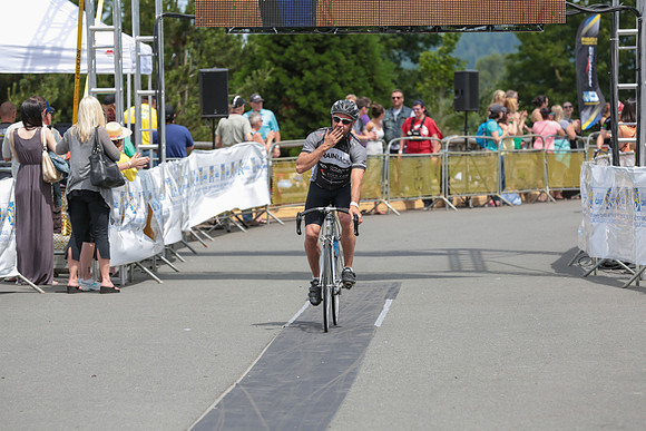 BRAINIACS - Finish Line –2013 RIDE TO CONQUER CANCER –BCCF – Ron Sombilon Photography-25