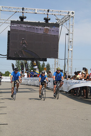 FINISH LINE – HEROES CROSSING –ALBERTA RTCC 2013–  Ron Sombilon Photography-397
