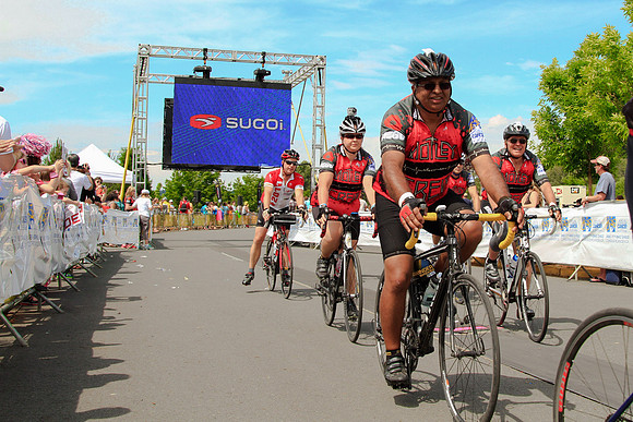 The Motley Crew -finish line –2013 RIDE TO CONQUER CANCER –BC CANCER FOUNDATION – Ron Sombilon Photography_-18