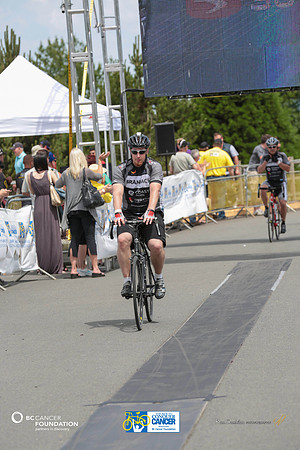 FINISH LINE - 2013 RTCC – Ron Sombilon Photography Team-315-