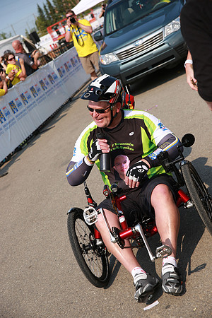 FINISH LINE – VOLUNTEERS-FAMILY-CREW  –ALBERTA RTCC 2013–  Sombilon Photography-5