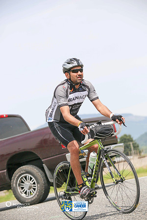BRAINIACS  - Team en route –2013 RIDE TO CONQUER CANCER –BCCF – Ron Sombilon Photography-101-